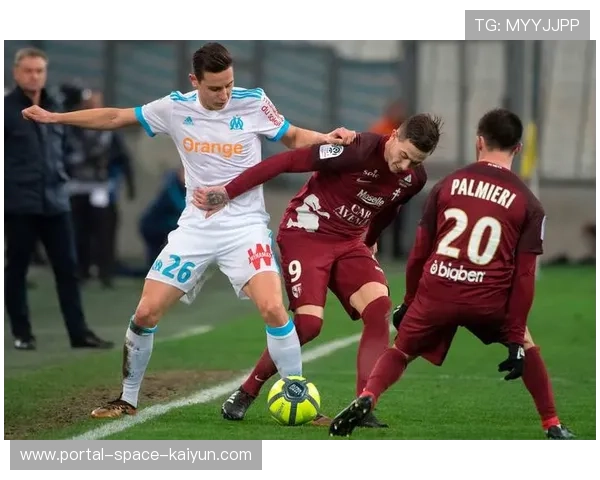 朗斯领跑法甲的三大优势:铁血防守、定位球与主场统治力 朗斯领跑法甲的三大优势:铁血防守、定位球与主场统治力